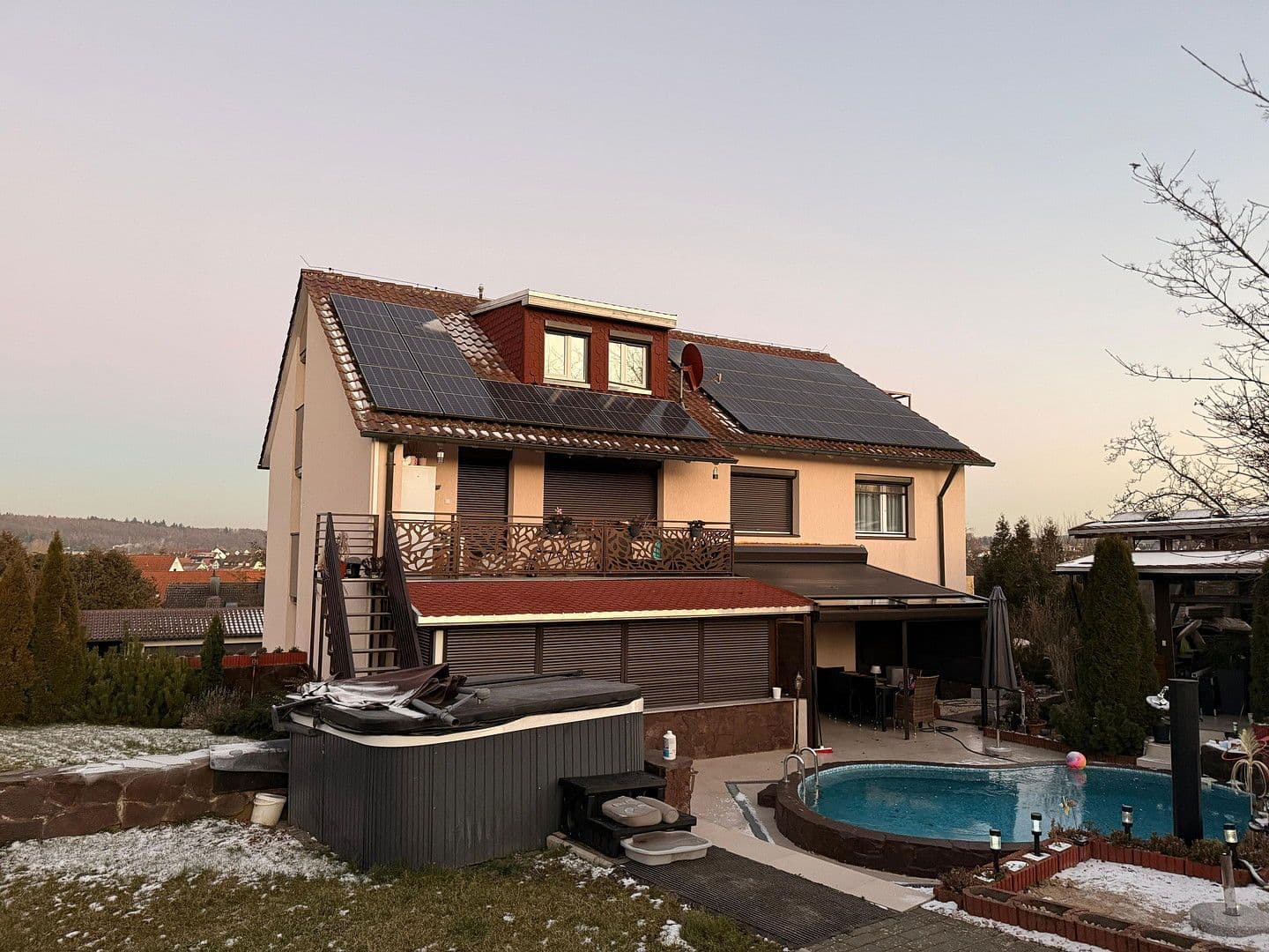 Predaj domu 387 m², pozemek 899 m², Rießstraße 20, BW, Magstadt, Bádensko-Wurttembersko Predaj domu 387 m², pozemek 899 m², Rießstraße 20, BW, Magstadt, Bádensko-Wurttembersko