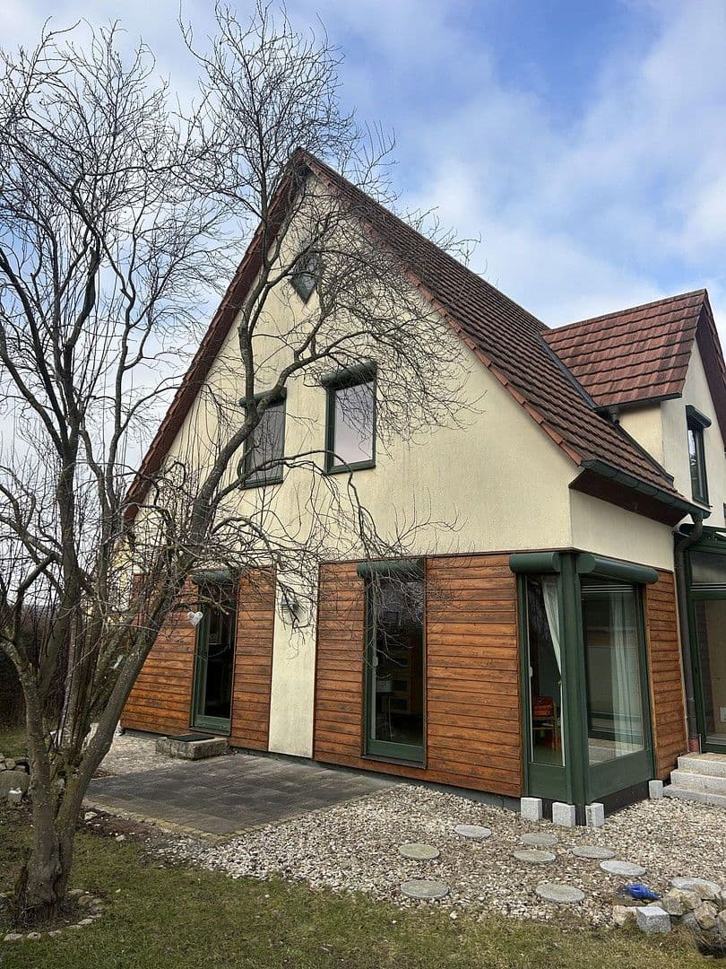 Predaj domu 128 m², pozemek 576 m², Frensdorf, Bavorsko Predaj domu 128 m², pozemek 576 m², Frensdorf, Bavorsko