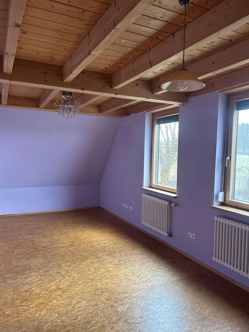Predaj domu 128 m², pozemek 576 m², Frensdorf, Bavorsko Predaj domu 128 m², pozemek 576 m², Frensdorf, Bavorsko