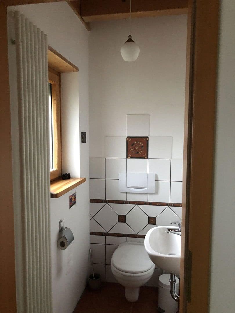 Predaj domu 128 m², pozemek 576 m², Frensdorf, Bavorsko Predaj domu 128 m², pozemek 576 m², Frensdorf, Bavorsko