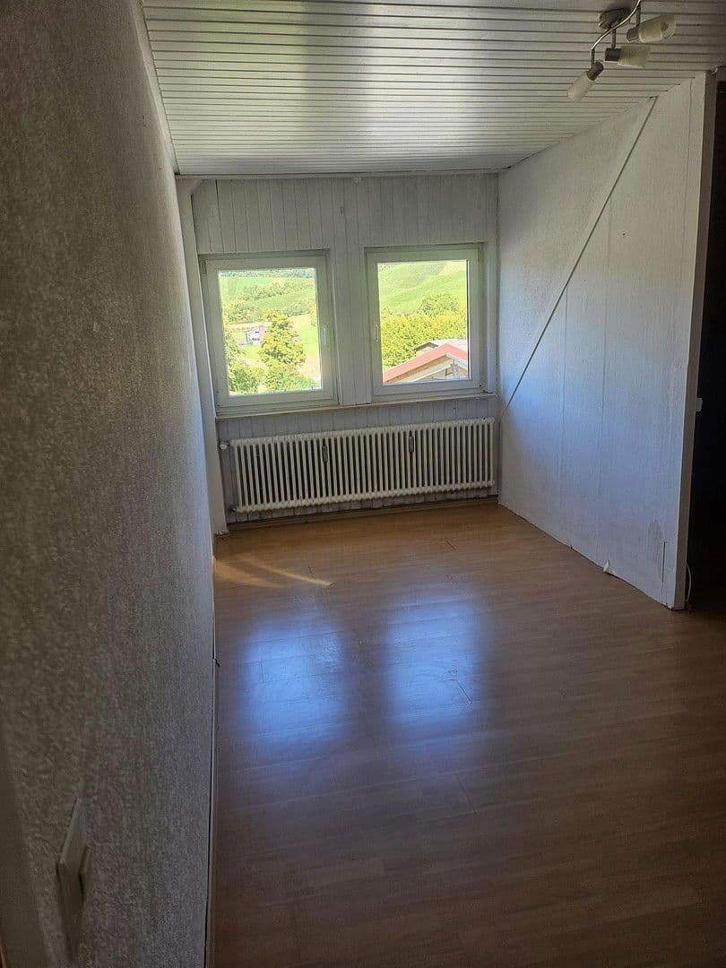 Predaj domu 252 m², pozemek 770 m², Heilbronner Str. 9/1, Eberstadt, Bádensko-Wurttembersko Predaj domu 252 m², pozemek 770 m², Heilbronner Str. 9/1, Eberstadt, Bádensko-Wurttembersko