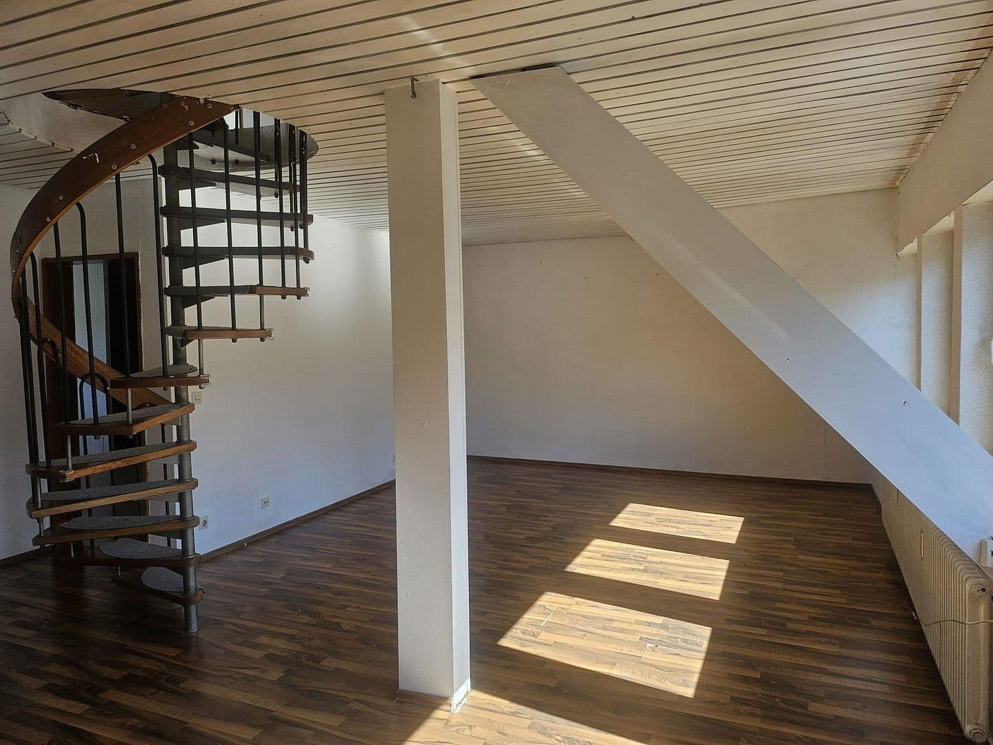 Predaj domu 252 m², pozemek 770 m², Heilbronner Str. 9/1, Eberstadt, Bádensko-Wurttembersko Predaj domu 252 m², pozemek 770 m², Heilbronner Str. 9/1, Eberstadt, Bádensko-Wurttembersko