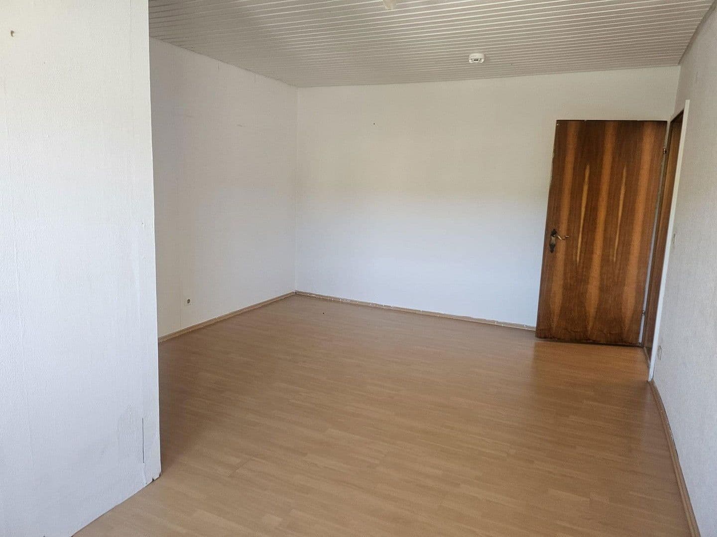 Predaj domu 252 m², pozemek 770 m², Heilbronner Str. 9/1, Eberstadt, Bádensko-Wurttembersko Predaj domu 252 m², pozemek 770 m², Heilbronner Str. 9/1, Eberstadt, Bádensko-Wurttembersko
