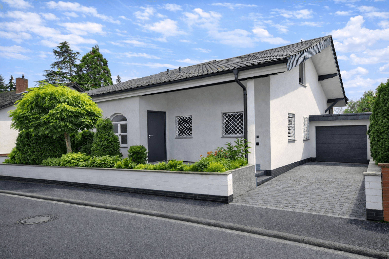 Predaj domu 210 m², pozemek 581 m², Riedstr.5, Lampertheim, Hesensko Predaj domu 210 m², pozemek 581 m², Riedstr.5, Lampertheim, Hesensko