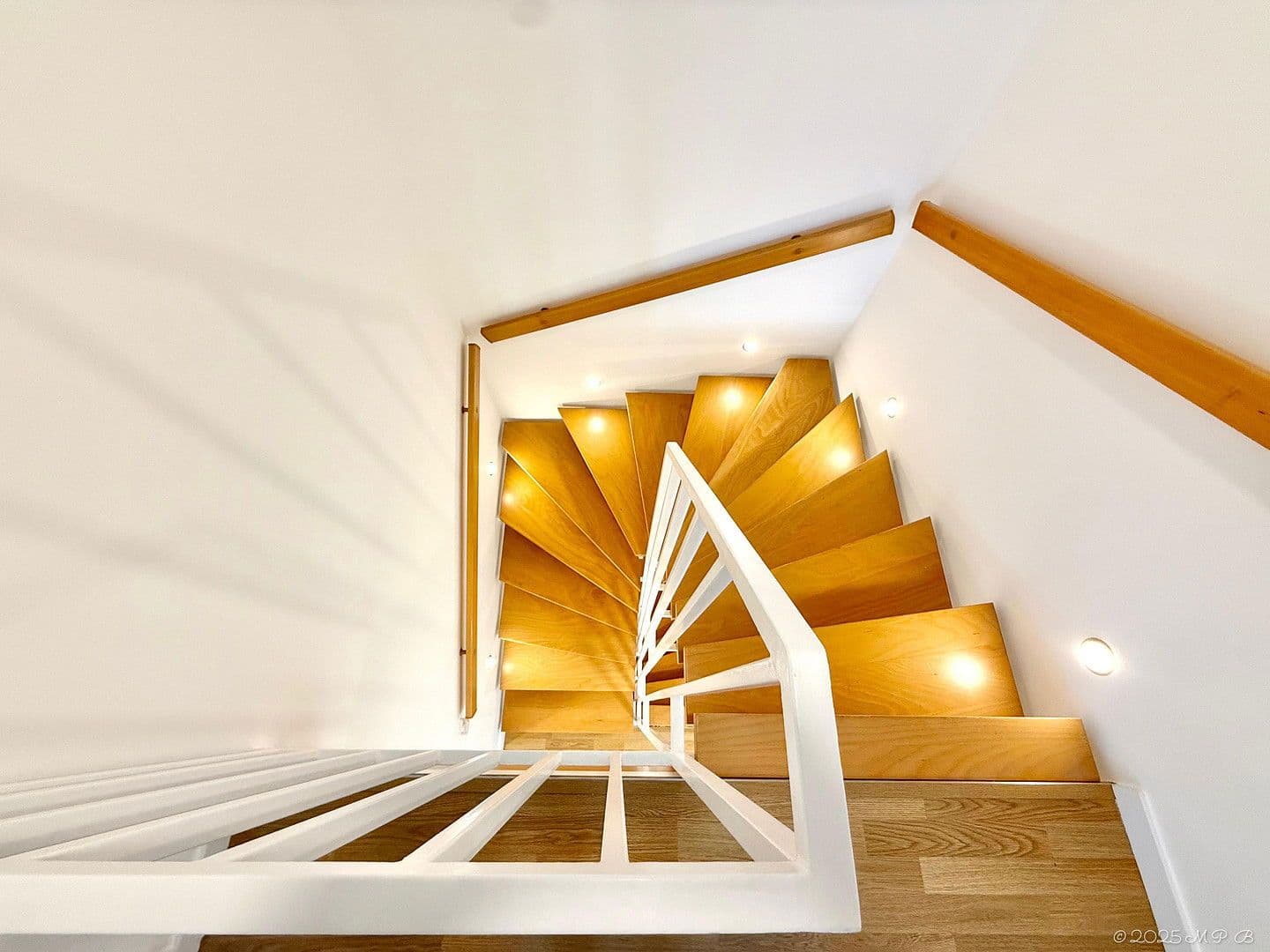 Predaj domu 213 m², pozemek 271 m², Rheinbrohler Weg 39, Düsseldorf, Severné Porýnie - Westfálsko Predaj domu 213 m², pozemek 271 m², Rheinbrohler Weg 39, Düsseldorf, Severné Porýnie - Westfálsko