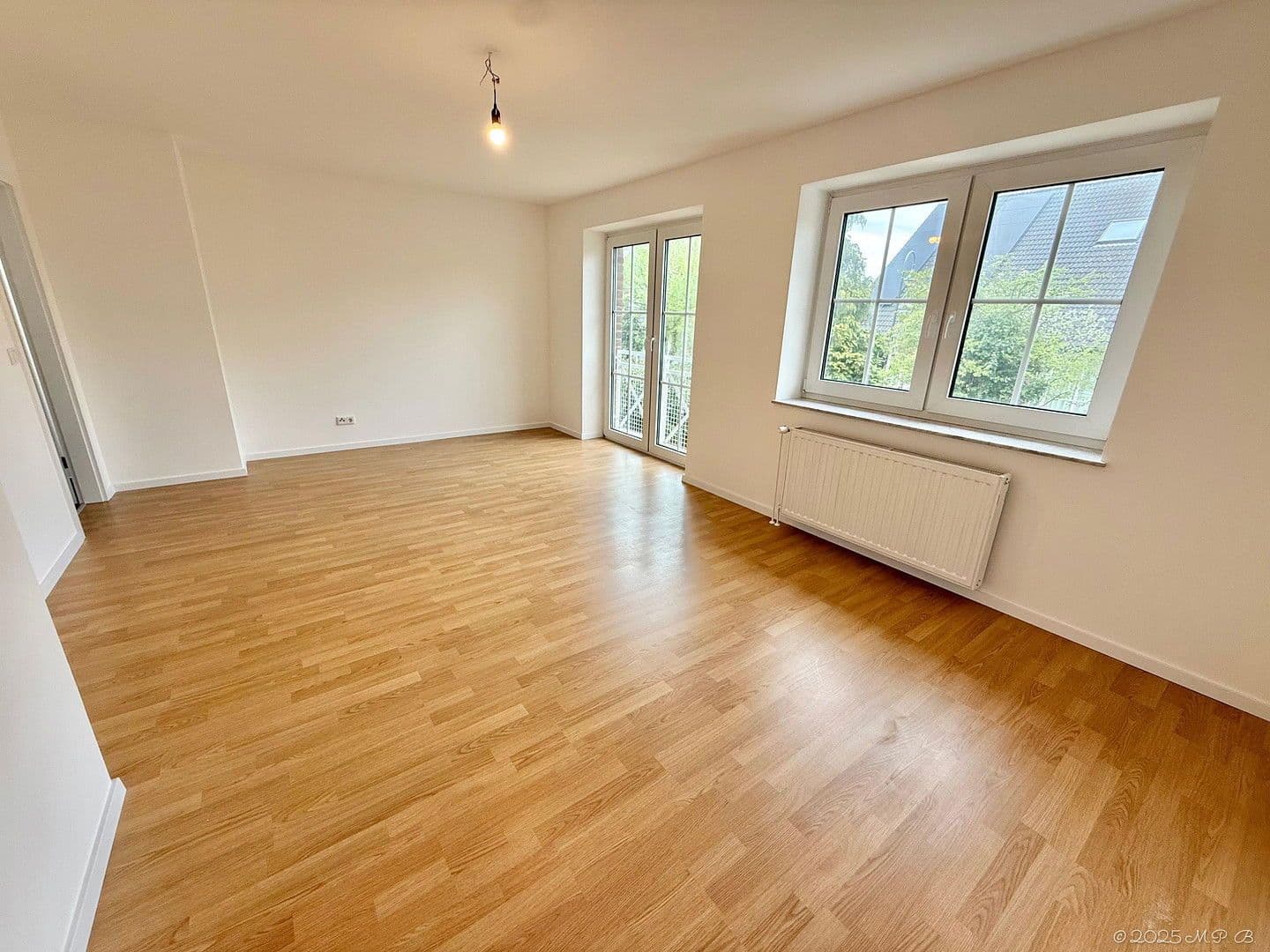 Predaj domu 213 m², pozemek 271 m², Rheinbrohler Weg 39, Düsseldorf, Severné Porýnie - Westfálsko Predaj domu 213 m², pozemek 271 m², Rheinbrohler Weg 39, Düsseldorf, Severné Porýnie - Westfálsko