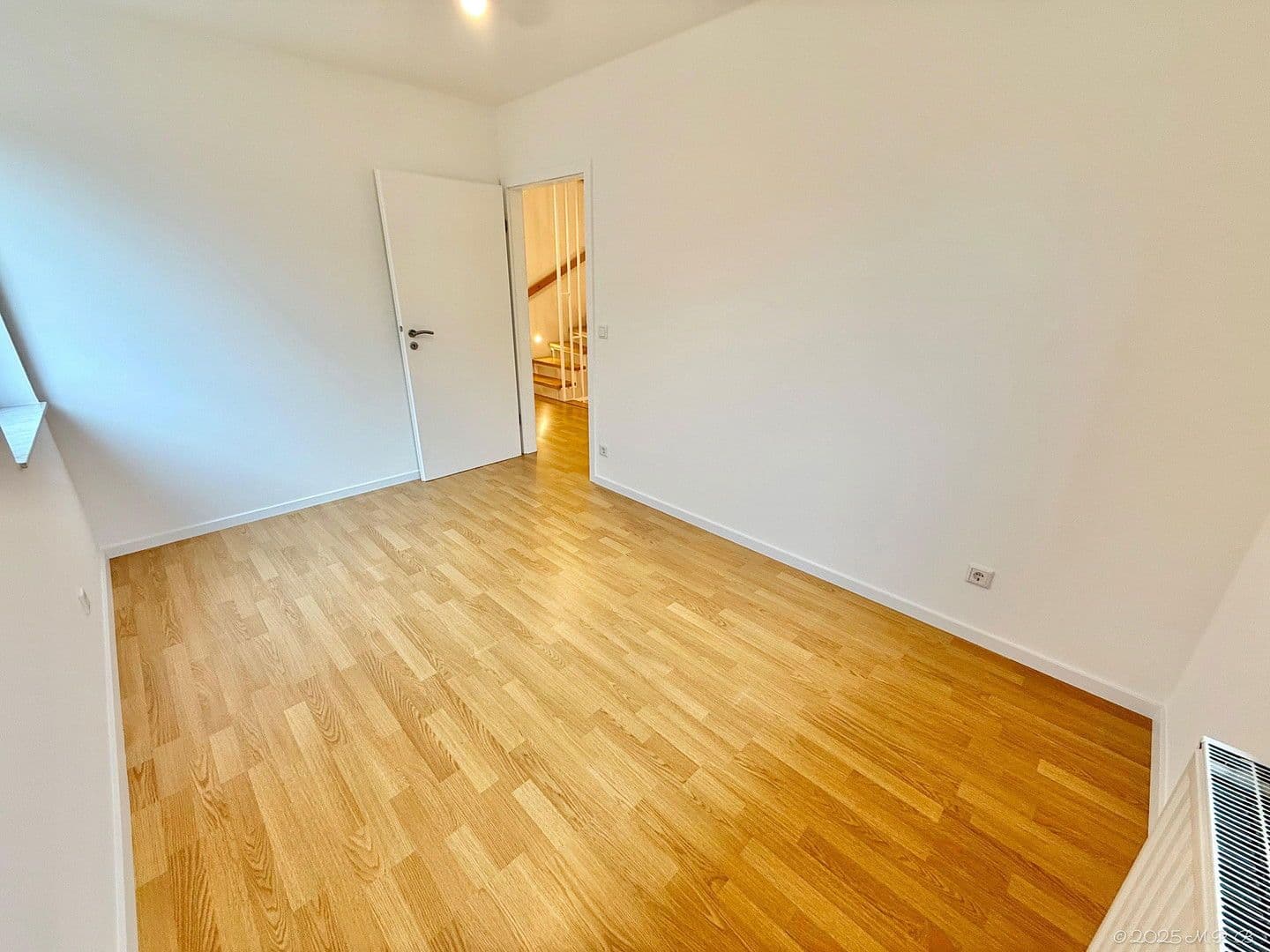 Predaj domu 213 m², pozemek 271 m², Rheinbrohler Weg 39, Düsseldorf, Severné Porýnie - Westfálsko Predaj domu 213 m², pozemek 271 m², Rheinbrohler Weg 39, Düsseldorf, Severné Porýnie - Westfálsko