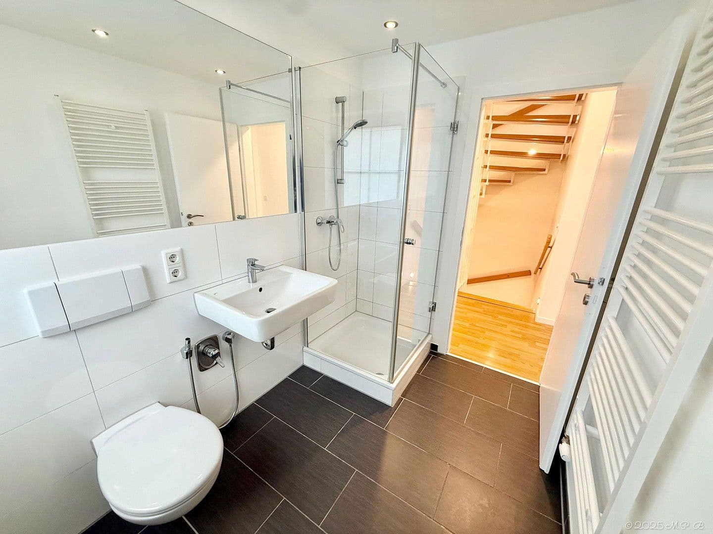 Predaj domu 213 m², pozemek 271 m², Rheinbrohler Weg 39, Düsseldorf, Severné Porýnie - Westfálsko Predaj domu 213 m², pozemek 271 m², Rheinbrohler Weg 39, Düsseldorf, Severné Porýnie - Westfálsko