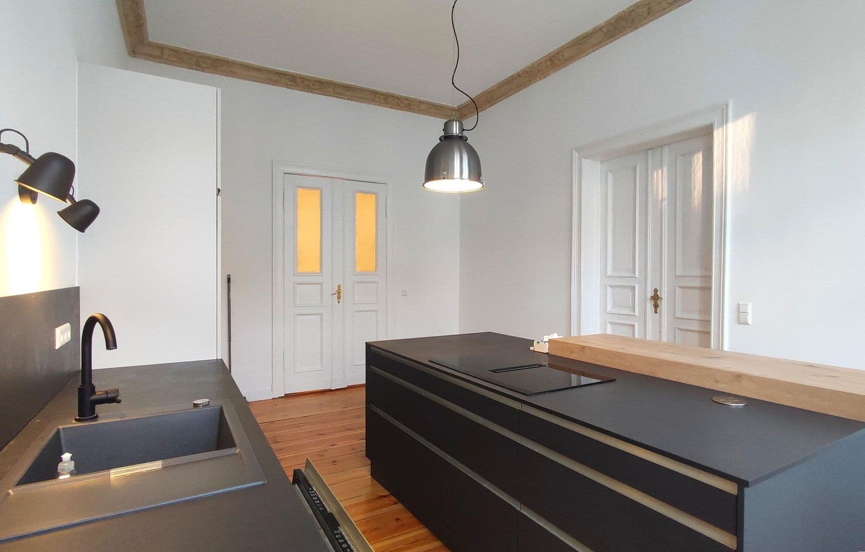 Prenájom bytu 4-izbový 137 m², Westfälische Str. 54, Berlin, Berlín Prenájom bytu 4-izbový 137 m², Westfälische Str. 54, Berlin, Berlín