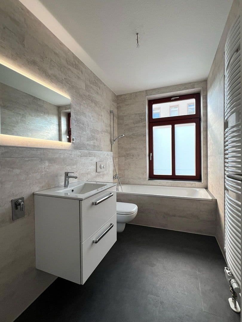 Prenájom bytu 3-izbový 68 m², Lichtenauer Straße 16, Chemnitz, Sasko Prenájom bytu 3-izbový 68 m², Lichtenauer Straße 16, Chemnitz, Sasko