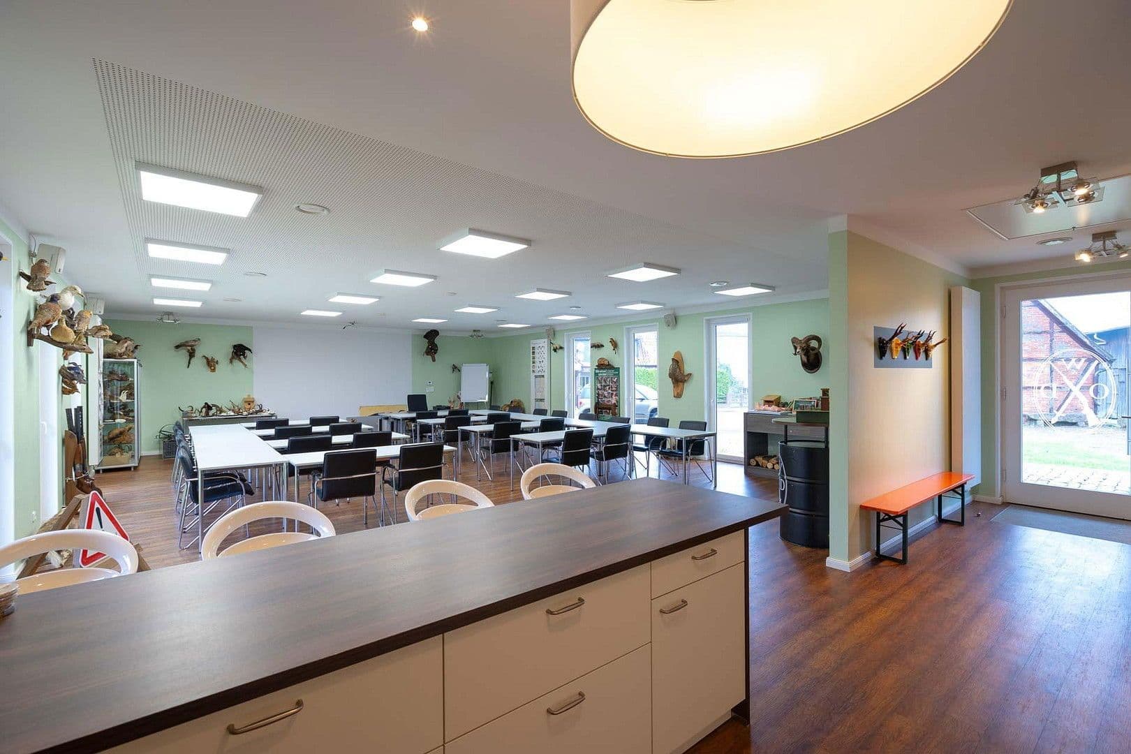 Predaj domu 165 m², pozemek 897 m², Lüneburger Landstraße 3, Garlstorf, Dolné Sasko Predaj domu 165 m², pozemek 897 m², Lüneburger Landstraße 3, Garlstorf, Dolné Sasko