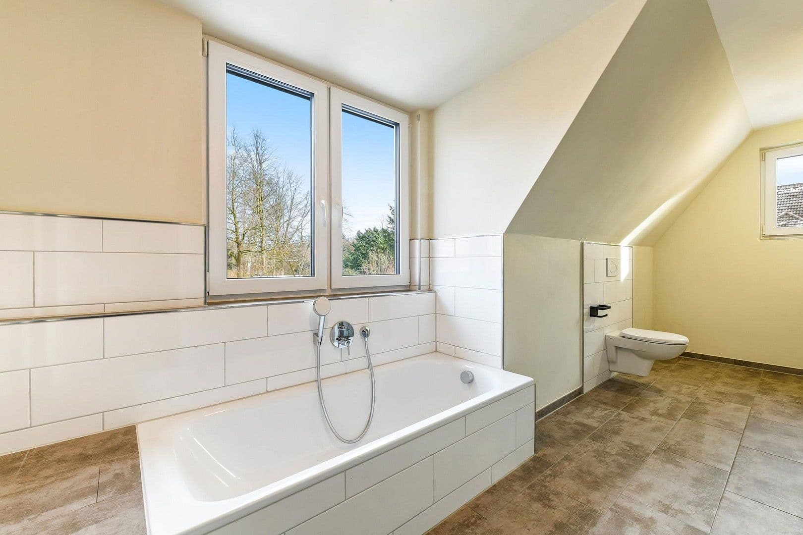 Predaj domu 120 m², pozemek 126 m², Quickborn, Šlezvicko-Holštajnsko Predaj domu 120 m², pozemek 126 m², Quickborn, Šlezvicko-Holštajnsko