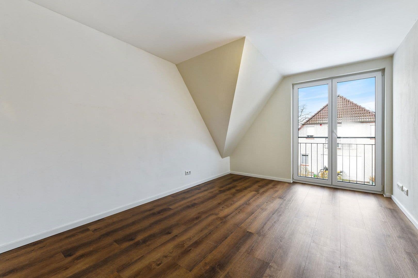 Predaj domu 120 m², pozemek 126 m², Quickborn, Šlezvicko-Holštajnsko Predaj domu 120 m², pozemek 126 m², Quickborn, Šlezvicko-Holštajnsko