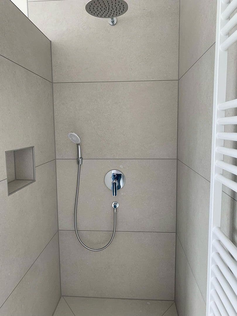 Prenájom bytu 4-izbový 98 m², Lauchheim, Bádensko-Wurttembersko Prenájom bytu 4-izbový 98 m², Lauchheim, Bádensko-Wurttembersko