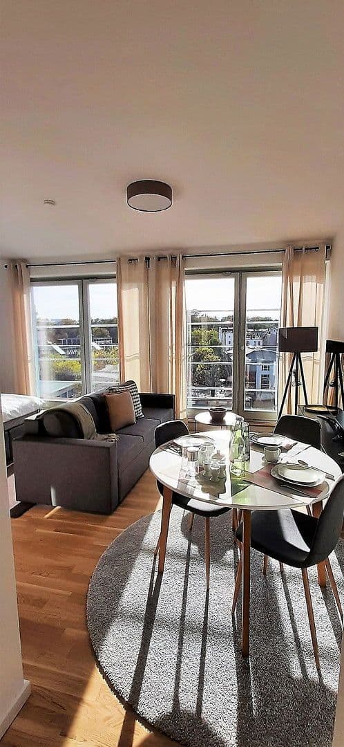 Prenájom bytu 1-izbový 32 m², Berlin, Berlín Prenájom bytu 1-izbový 32 m², Berlin, Berlín