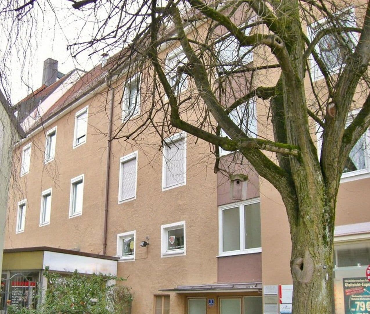 Prenájom bytu 4-izbový 115 m², Fürstenfeldbruck, Bavorsko Prenájom bytu 4-izbový 115 m², Fürstenfeldbruck, Bavorsko