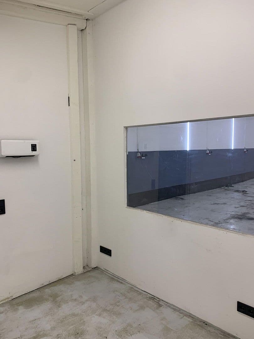 Prenájom nebytového priestoru 124 m², Reismühlenweg 16, Uhldingen-Mühlhofen, Bádensko-Wurttembersko Prenájom nebytového priestoru 124 m², Reismühlenweg 16, Uhldingen-Mühlhofen, Bádensko-Wurttembersko