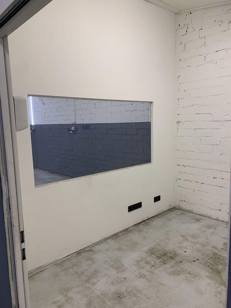 Prenájom nebytového priestoru 124 m², Reismühlenweg 16, Uhldingen-Mühlhofen, Bádensko-Wurttembersko Prenájom nebytového priestoru 124 m², Reismühlenweg 16, Uhldingen-Mühlhofen, Bádensko-Wurttembersko