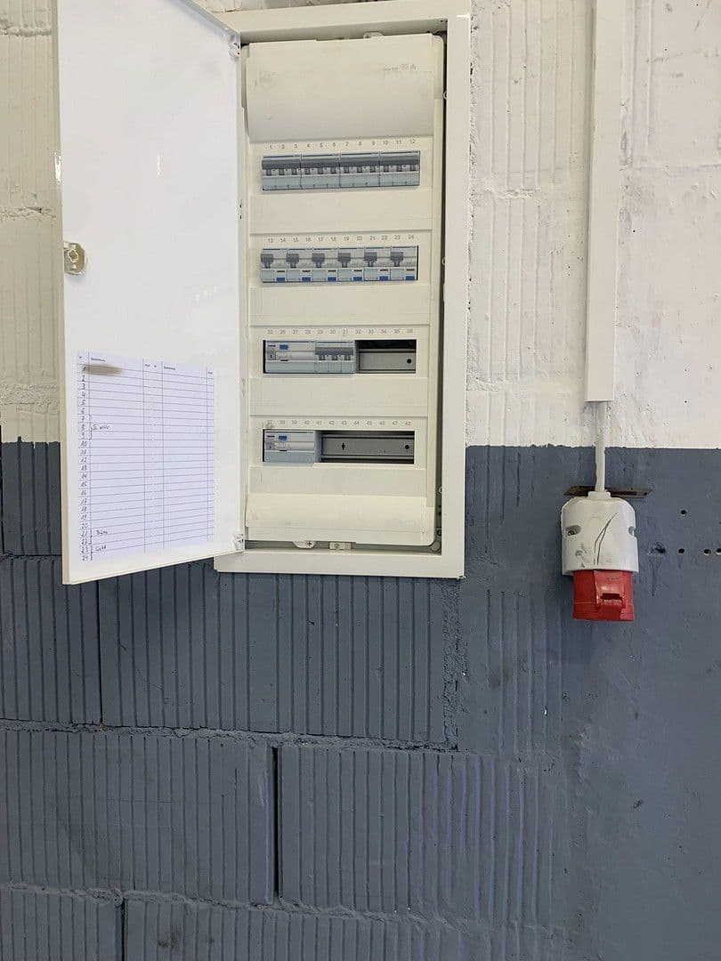 Prenájom nebytového priestoru 124 m², Reismühlenweg 16, Uhldingen-Mühlhofen, Bádensko-Wurttembersko Prenájom nebytového priestoru 124 m², Reismühlenweg 16, Uhldingen-Mühlhofen, Bádensko-Wurttembersko