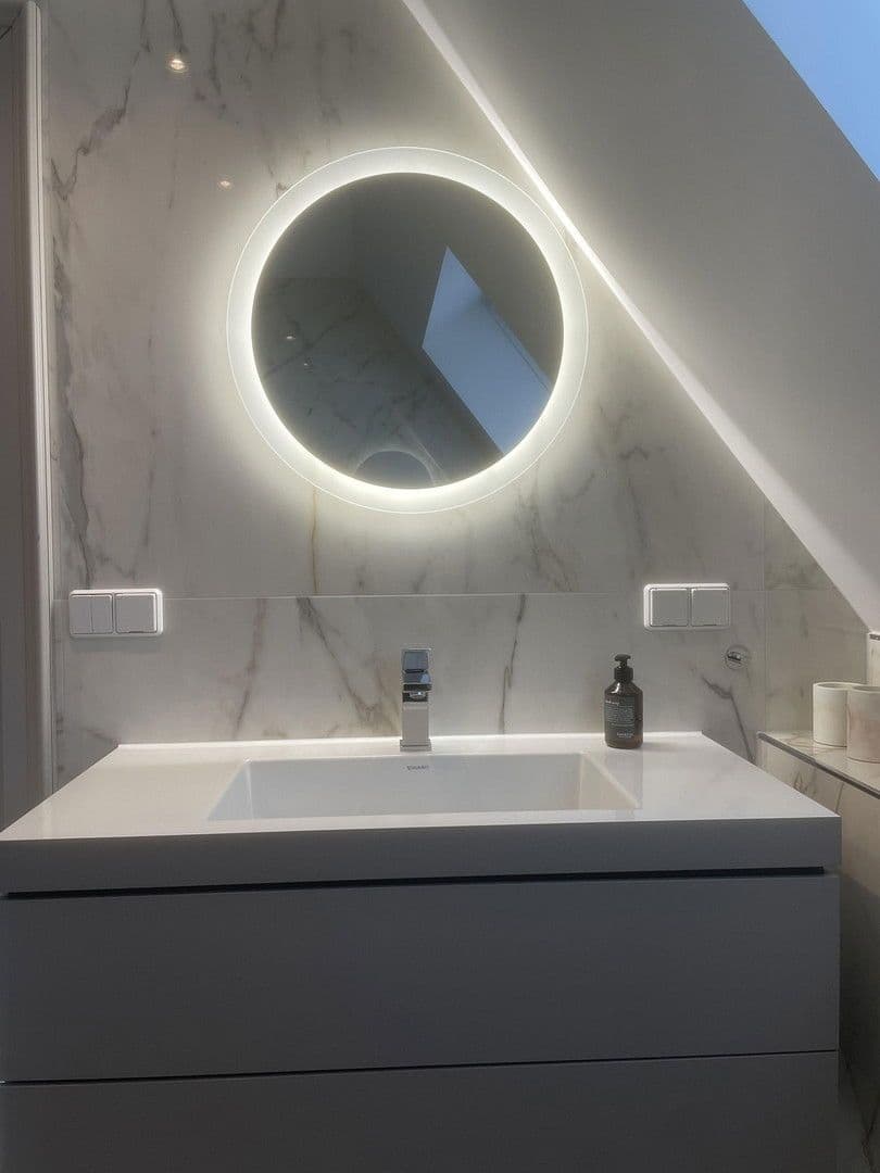 Prenájom bytu 2-izbový 67 m², Havelberger Straße 1, Berlin, Berlín Prenájom bytu 2-izbový 67 m², Havelberger Straße 1, Berlin, Berlín