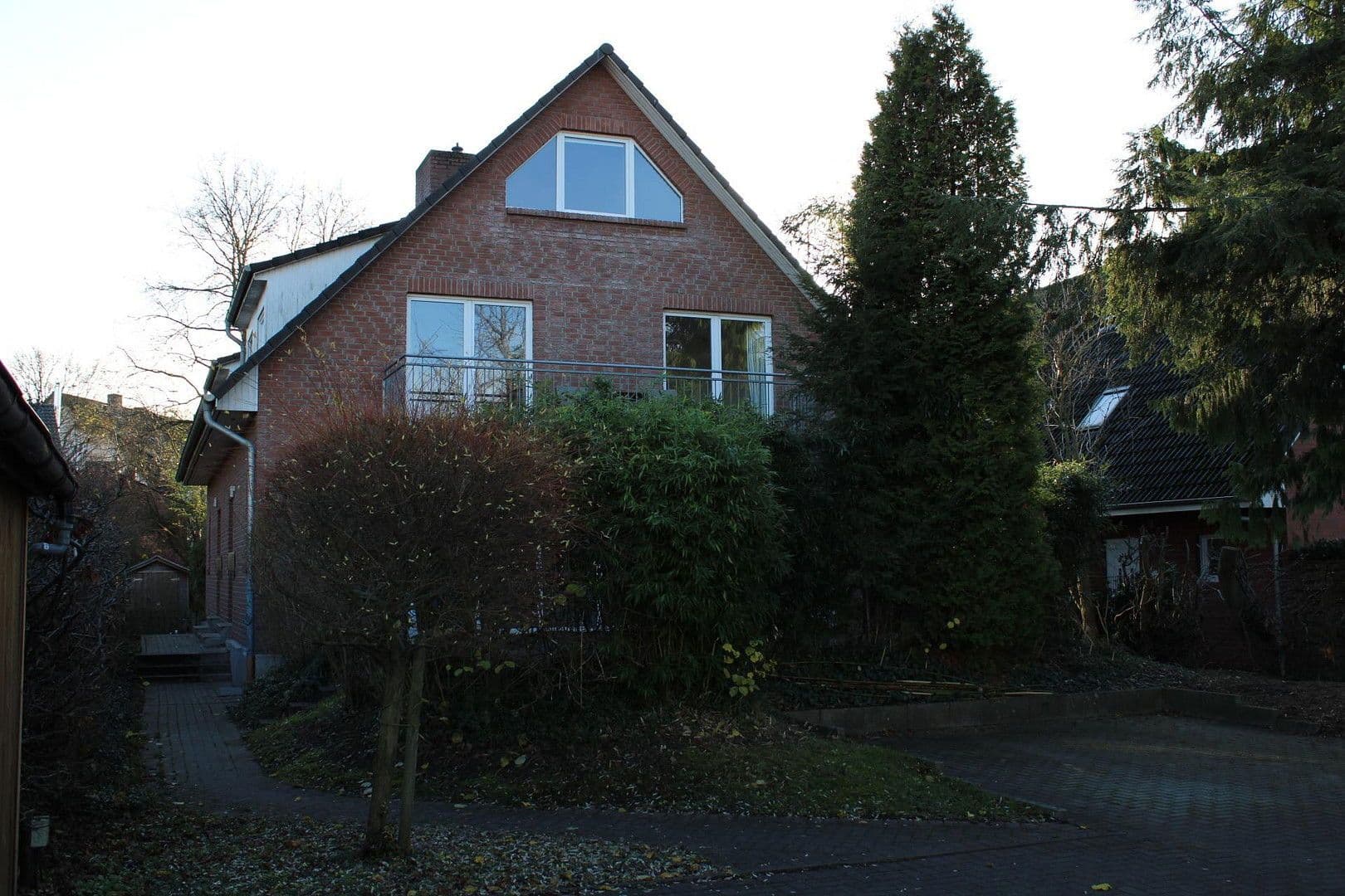 Prenájom bytu 3-izbový 85 m², Elbgaustr 79A, Hamburg, Hamburg Prenájom bytu 3-izbový 85 m², Elbgaustr 79A, Hamburg, Hamburg