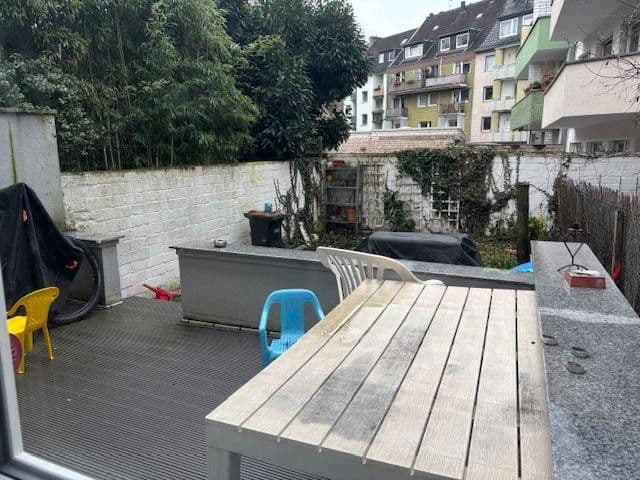 Prenájom domu 135 m², pozemek 90 m², Köln, Severné Porýnie - Westfálsko Prenájom domu 135 m², pozemek 90 m², Köln, Severné Porýnie - Westfálsko