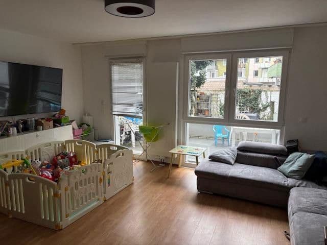 Prenájom domu 135 m², pozemek 90 m², Köln, Severné Porýnie - Westfálsko Prenájom domu 135 m², pozemek 90 m², Köln, Severné Porýnie - Westfálsko