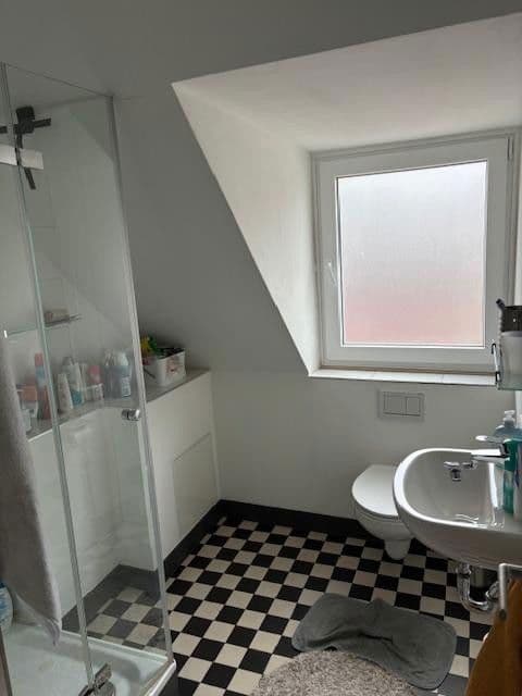 Prenájom domu 135 m², pozemek 90 m², Köln, Severné Porýnie - Westfálsko Prenájom domu 135 m², pozemek 90 m², Köln, Severné Porýnie - Westfálsko