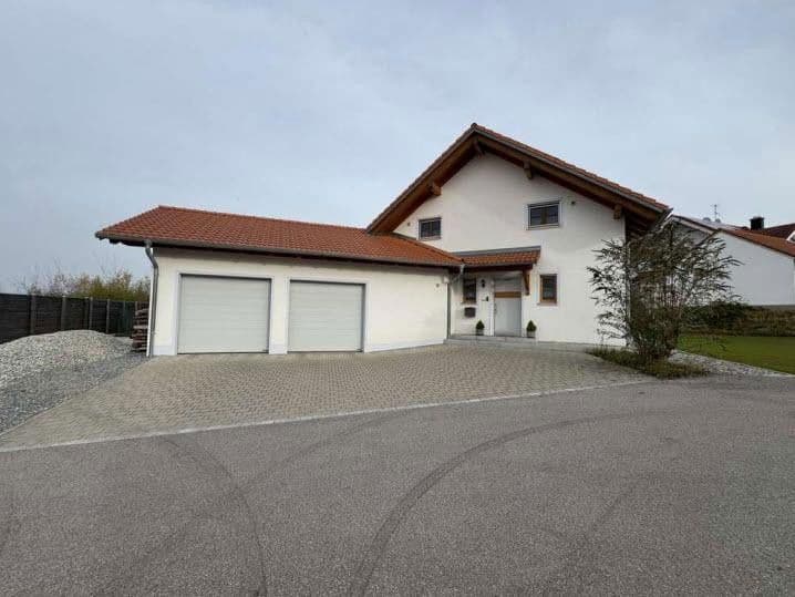 Prenájom domu 131 m², pozemek 963 m², Gumattenkirchen, Bavorsko Prenájom domu 131 m², pozemek 963 m², Gumattenkirchen, Bavorsko