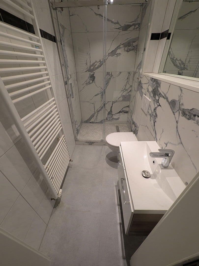 Prenájom bytu 3-izbový 50 m², Schmidtstraße 8, Rüdesheim am Rhein, Hesensko Prenájom bytu 3-izbový 50 m², Schmidtstraße 8, Rüdesheim am Rhein, Hesensko