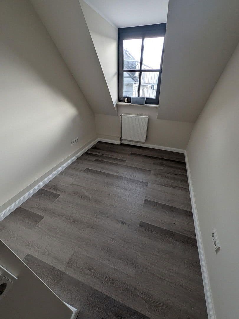 Prenájom bytu 3-izbový 50 m², Schmidtstraße 8, Rüdesheim am Rhein, Hesensko Prenájom bytu 3-izbový 50 m², Schmidtstraße 8, Rüdesheim am Rhein, Hesensko