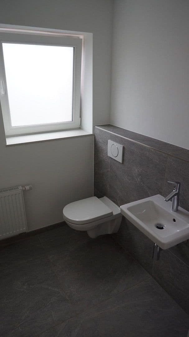 Predaj domu 313 m², pozemek 547 m², Glück-Auf-Str. 3, Wilnsdorf, Severné Porýnie - Westfálsko Predaj domu 313 m², pozemek 547 m², Glück-Auf-Str. 3, Wilnsdorf, Severné Porýnie - Westfálsko