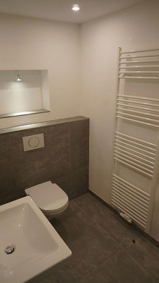 Predaj domu 313 m², pozemek 547 m², Glück-Auf-Str. 3, Wilnsdorf, Severné Porýnie - Westfálsko Predaj domu 313 m², pozemek 547 m², Glück-Auf-Str. 3, Wilnsdorf, Severné Porýnie - Westfálsko