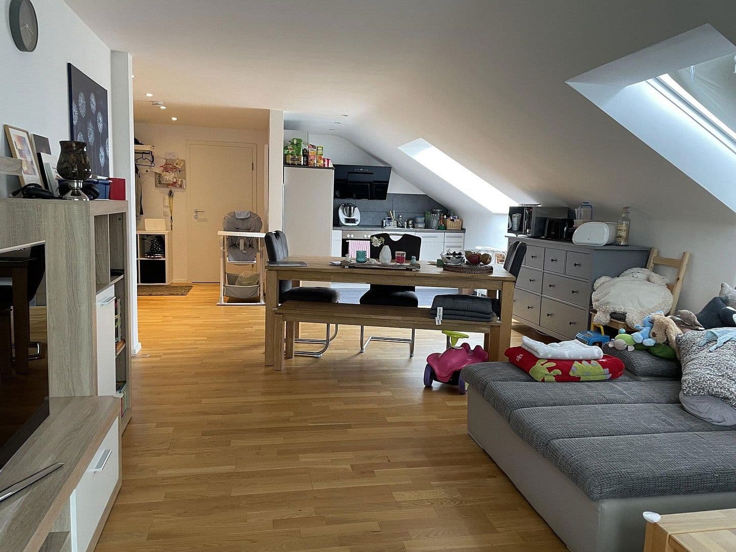 Predaj domu 313 m², pozemek 547 m², Glück-Auf-Str. 3, Wilnsdorf, Severné Porýnie - Westfálsko Predaj domu 313 m², pozemek 547 m², Glück-Auf-Str. 3, Wilnsdorf, Severné Porýnie - Westfálsko