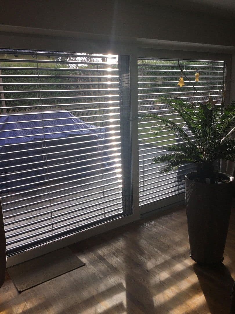 Predaj domu 313 m², pozemek 547 m², Glück-Auf-Str. 3, Wilnsdorf, Severné Porýnie - Westfálsko Predaj domu 313 m², pozemek 547 m², Glück-Auf-Str. 3, Wilnsdorf, Severné Porýnie - Westfálsko