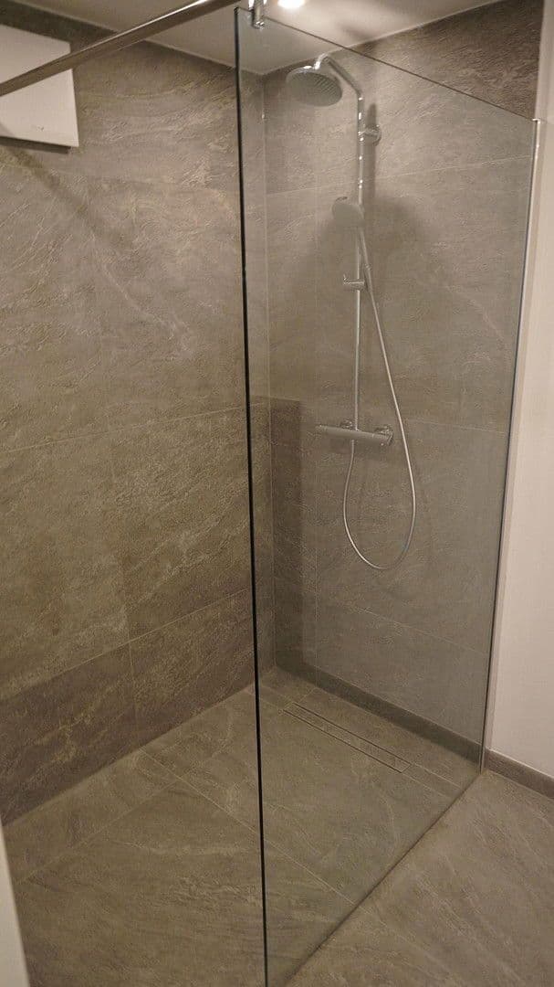 Predaj domu 313 m², pozemek 547 m², Glück-Auf-Str. 3, Wilnsdorf, Severné Porýnie - Westfálsko Predaj domu 313 m², pozemek 547 m², Glück-Auf-Str. 3, Wilnsdorf, Severné Porýnie - Westfálsko