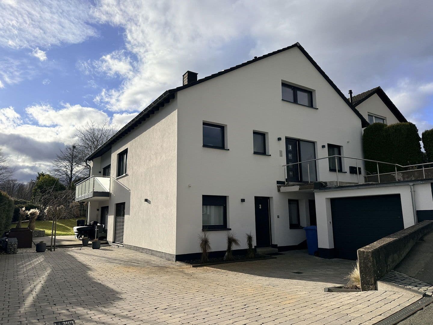 Predaj domu 313 m², pozemek 547 m², Glück-Auf-Str. 3, Wilnsdorf, Severné Porýnie - Westfálsko Predaj domu 313 m², pozemek 547 m², Glück-Auf-Str. 3, Wilnsdorf, Severné Porýnie - Westfálsko