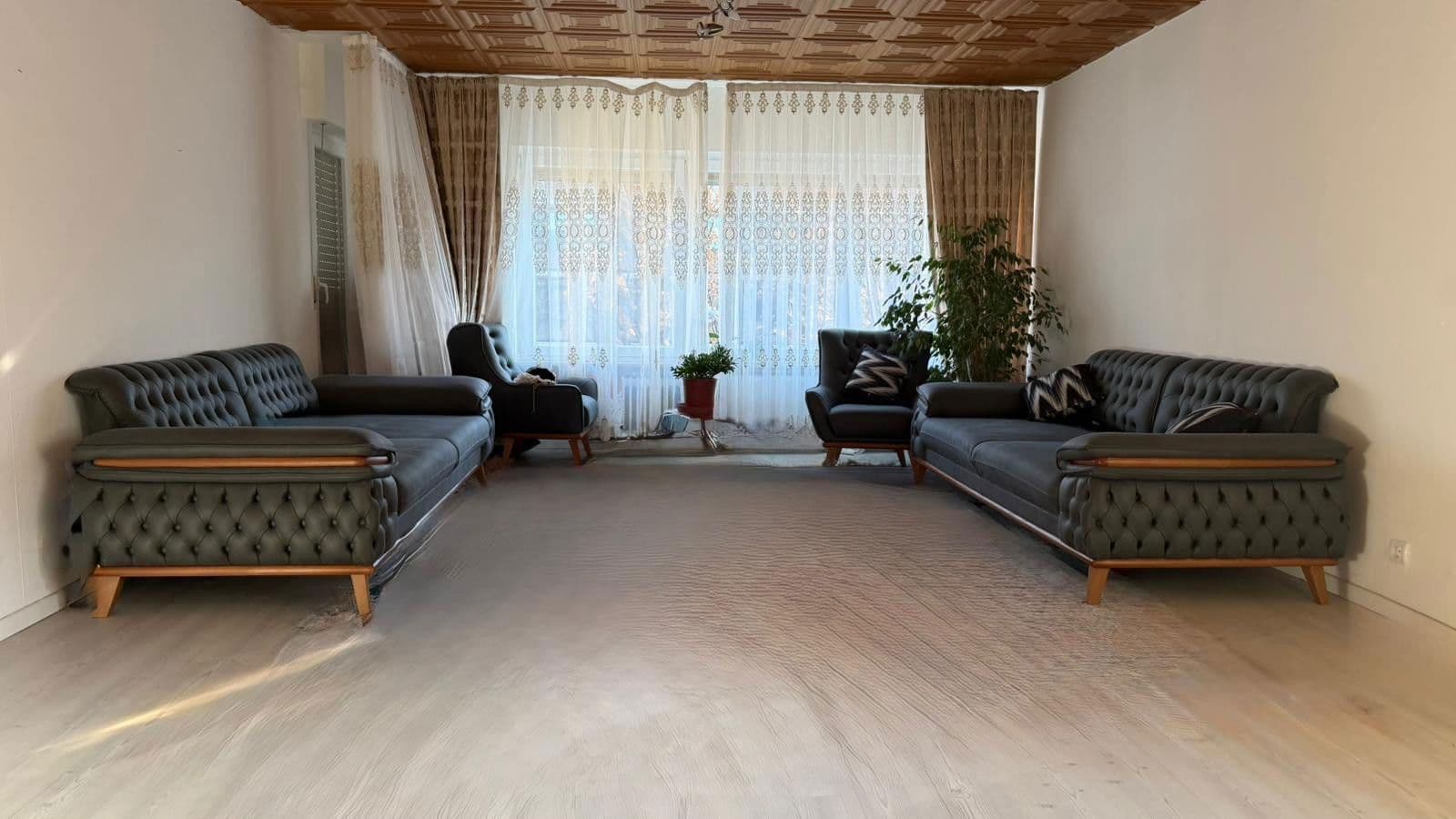 Prenájom bytu 4-izbový 121 m², Berliner Platz 8, Sindelfingen, Bádensko-Wurttembersko Prenájom bytu 4-izbový 121 m², Berliner Platz 8, Sindelfingen, Bádensko-Wurttembersko