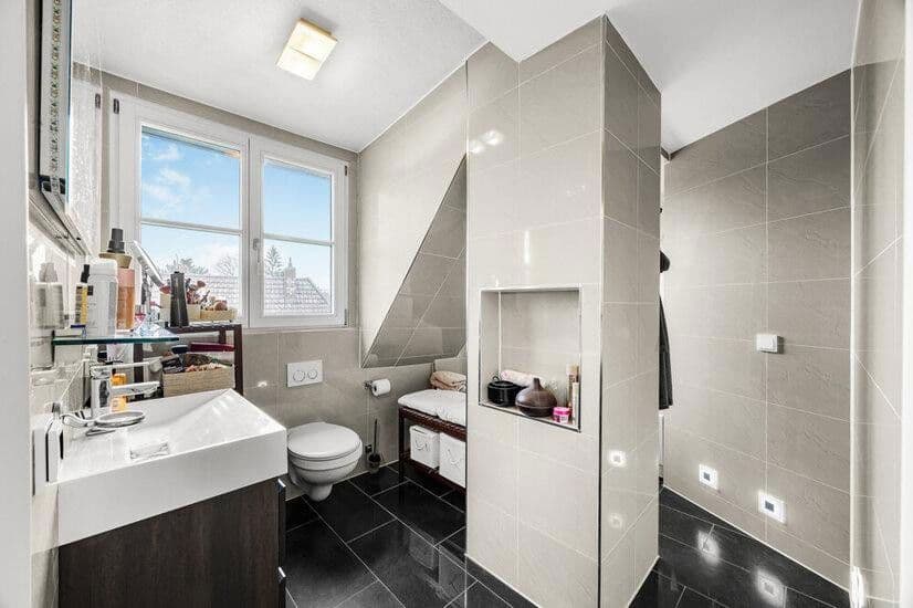 Predaj domu 277 m², pozemek 542 m², München, Bavorsko Predaj domu 277 m², pozemek 542 m², München, Bavorsko