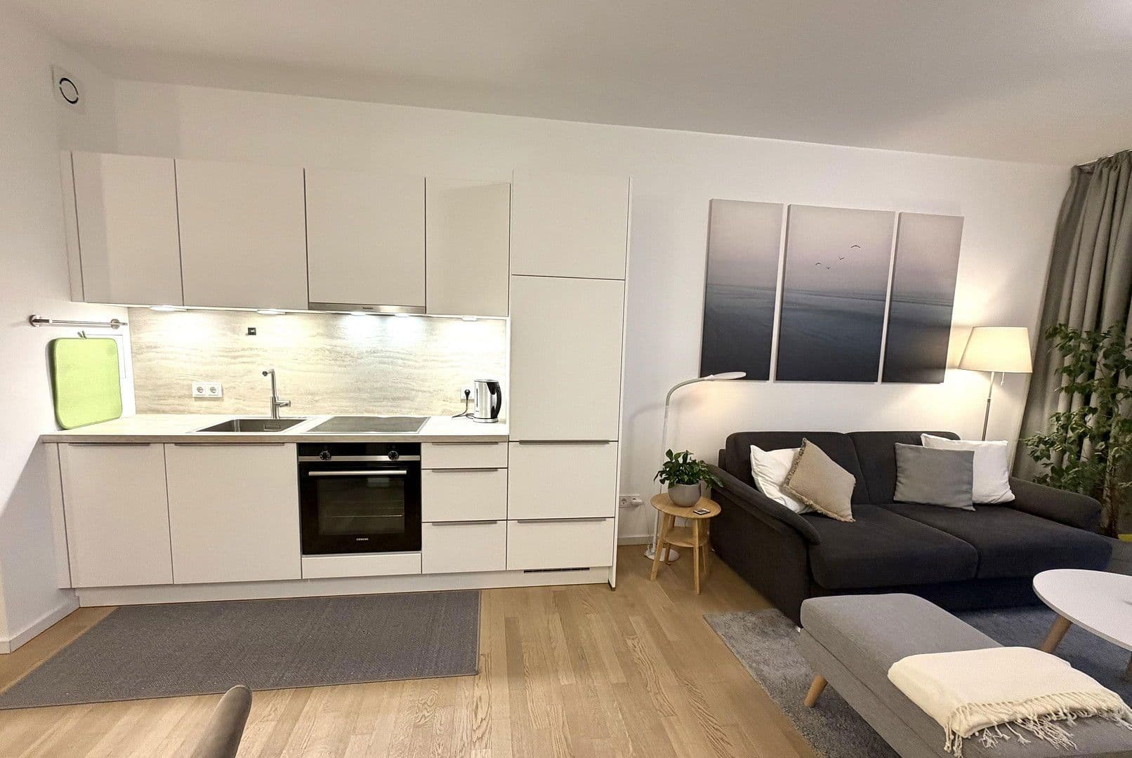 Prenájom bytu 2-izbový 57 m², Mühlenstrasse 20, Berlin, Berlín Prenájom bytu 2-izbový 57 m², Mühlenstrasse 20, Berlin, Berlín