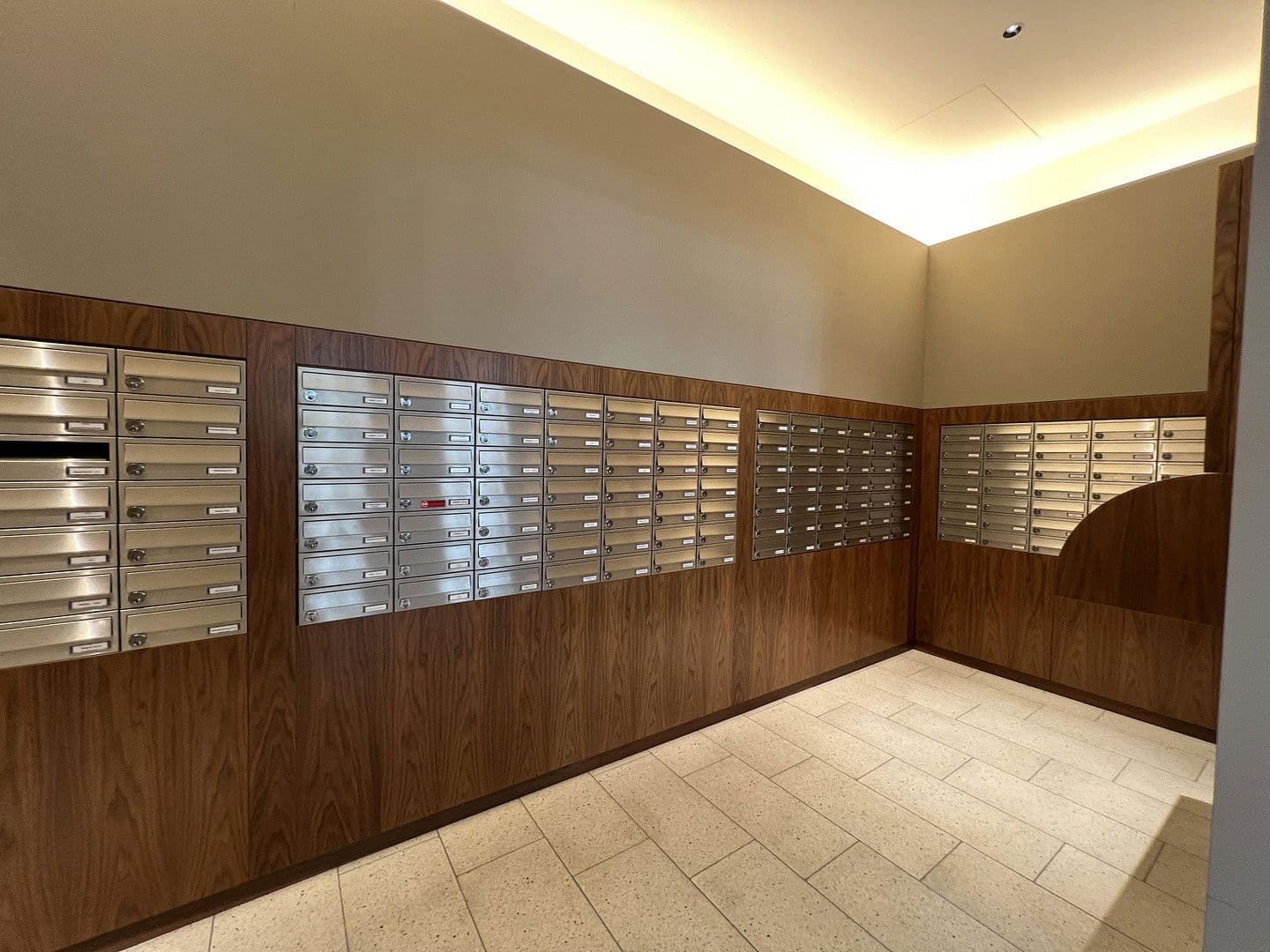 Prenájom bytu 2-izbový 57 m², Mühlenstrasse 20, Berlin, Berlín Prenájom bytu 2-izbový 57 m², Mühlenstrasse 20, Berlin, Berlín