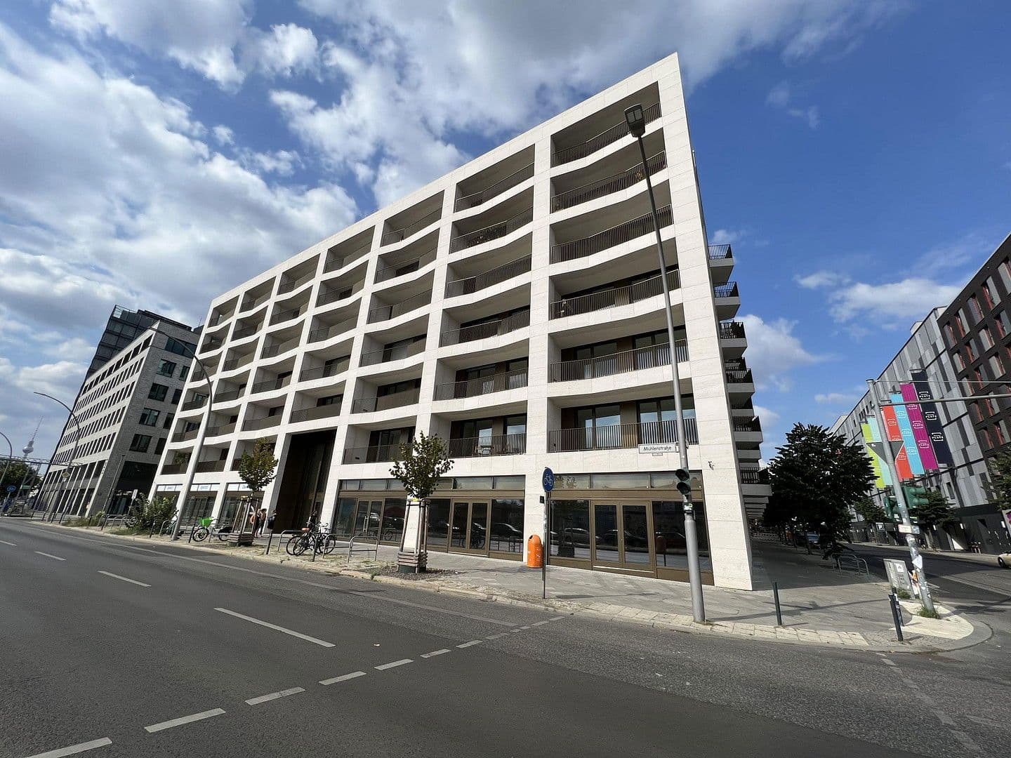 Prenájom bytu 2-izbový 57 m², Mühlenstrasse 20, Berlin, Berlín Prenájom bytu 2-izbový 57 m², Mühlenstrasse 20, Berlin, Berlín