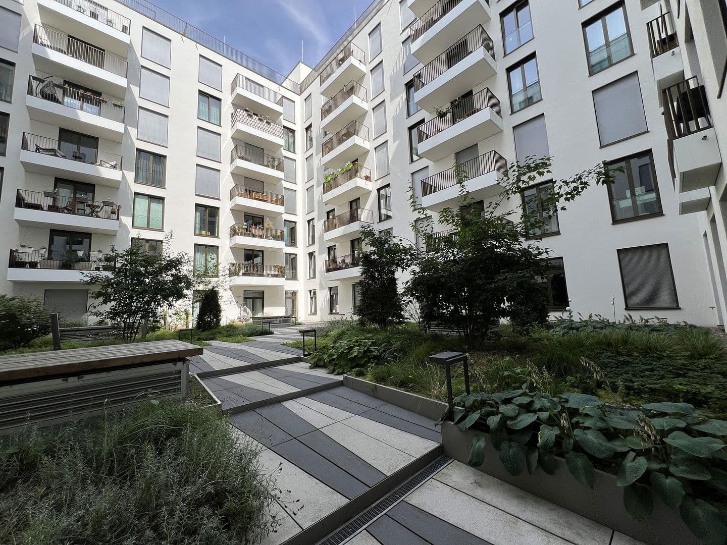 Prenájom bytu 2-izbový 57 m², Mühlenstrasse 20, Berlin, Berlín Prenájom bytu 2-izbový 57 m², Mühlenstrasse 20, Berlin, Berlín