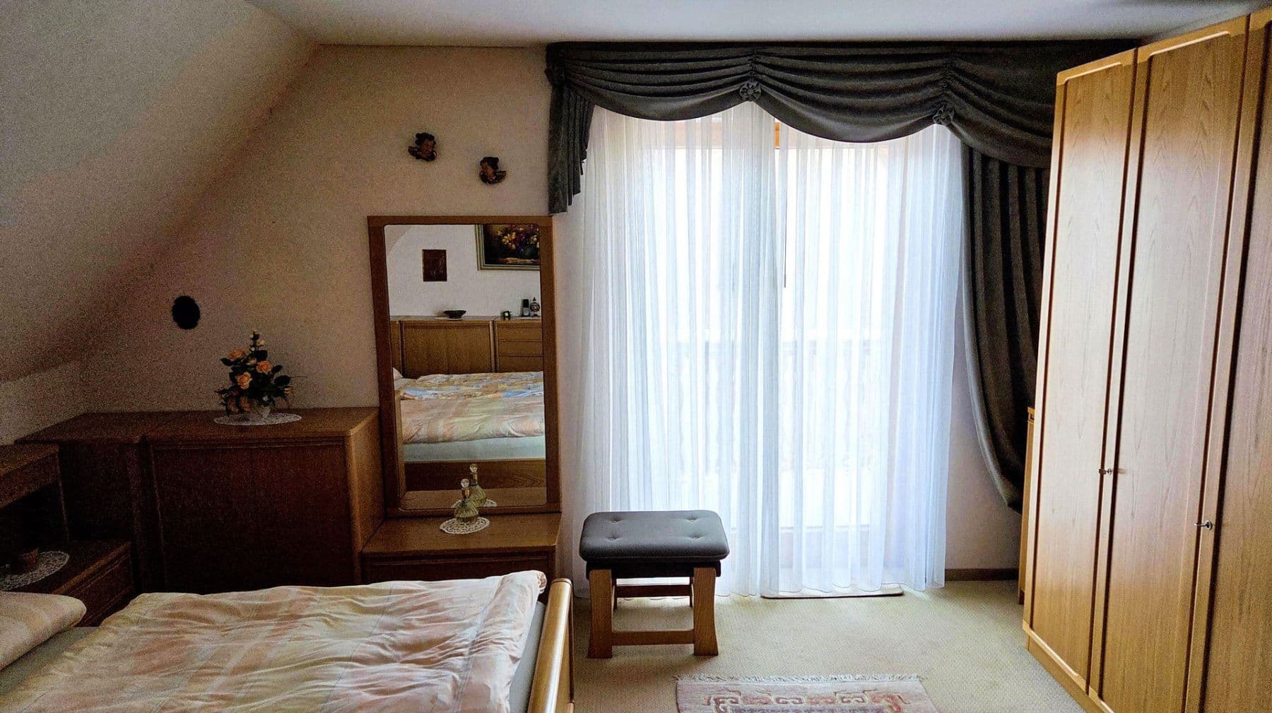 Predaj domu 162 m², pozemek 659 m², Roßtal, Bavorsko Predaj domu 162 m², pozemek 659 m², Roßtal, Bavorsko