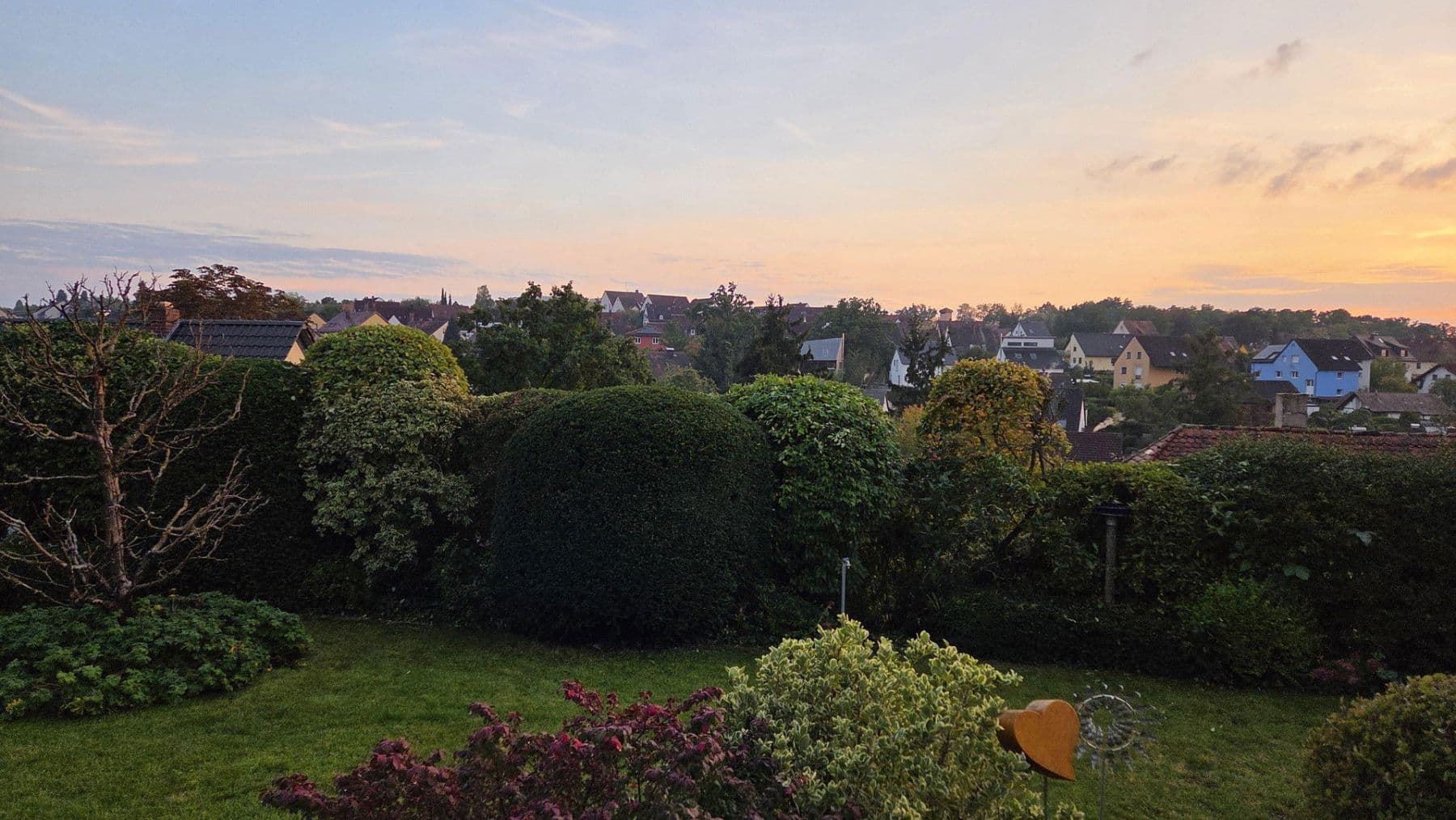 Predaj domu 162 m², pozemek 659 m², Roßtal, Bavorsko Predaj domu 162 m², pozemek 659 m², Roßtal, Bavorsko