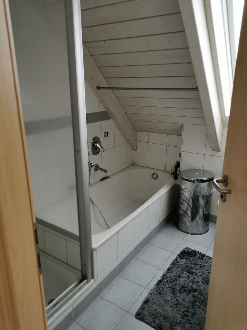 Prenájom bytu 2-izbový 58 m², Schoellstr. 5, Stuttgart-Plieningen, Bádensko-Wurttembersko Prenájom bytu 2-izbový 58 m², Schoellstr. 5, Stuttgart-Plieningen, Bádensko-Wurttembersko