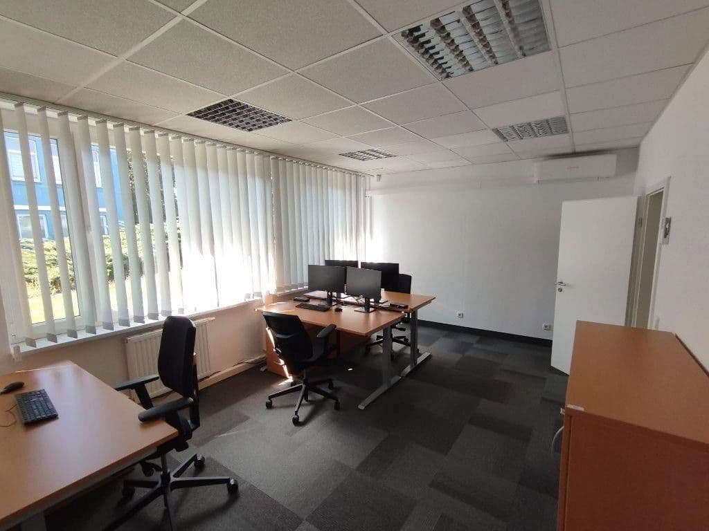 Prenájom kancelárie 2.000 m², Grenzstraße 28, Halle, Sasko-Anhaltsko Prenájom kancelárie 2.000 m², Grenzstraße 28, Halle, Sasko-Anhaltsko