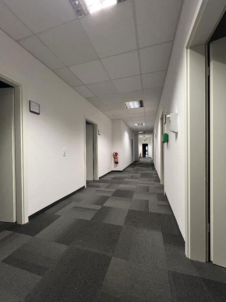 Prenájom kancelárie 2.000 m², Grenzstraße 28, Halle, Sasko-Anhaltsko Prenájom kancelárie 2.000 m², Grenzstraße 28, Halle, Sasko-Anhaltsko