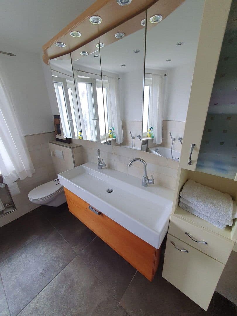 Prenájom domu 160 m², pozemek 346 m², Gilching, Bavorsko Prenájom domu 160 m², pozemek 346 m², Gilching, Bavorsko