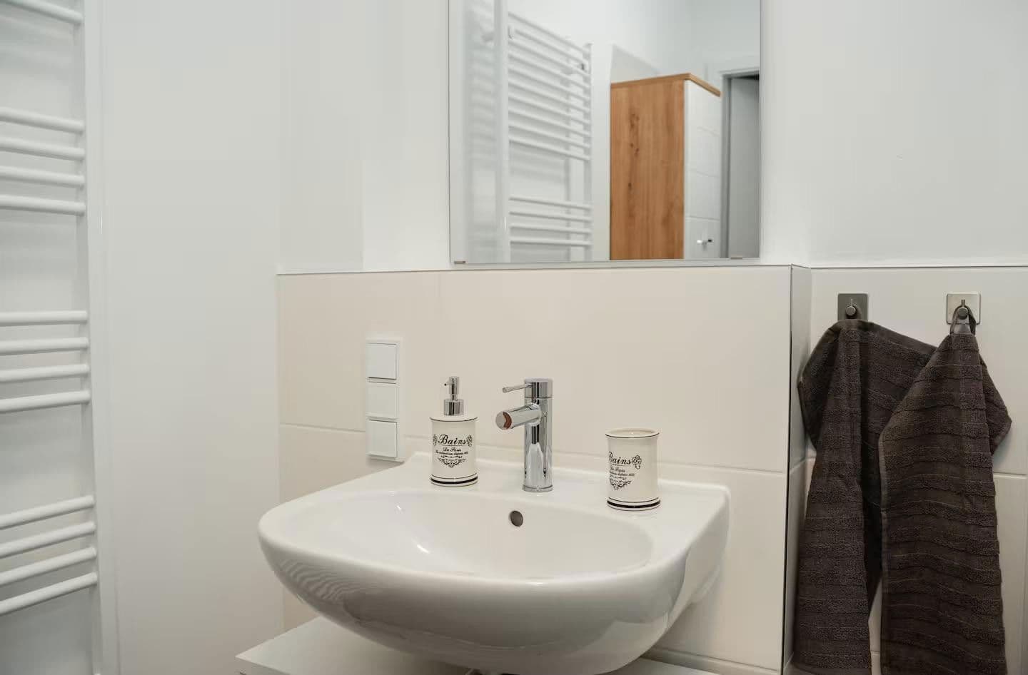 Prenájom bytu 2-izbový 59 m², Bremen, Brémy Prenájom bytu 2-izbový 59 m², Bremen, Brémy